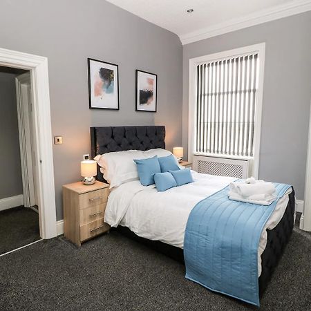 St John'S North Hotel Apartments Wakefield Esterno foto