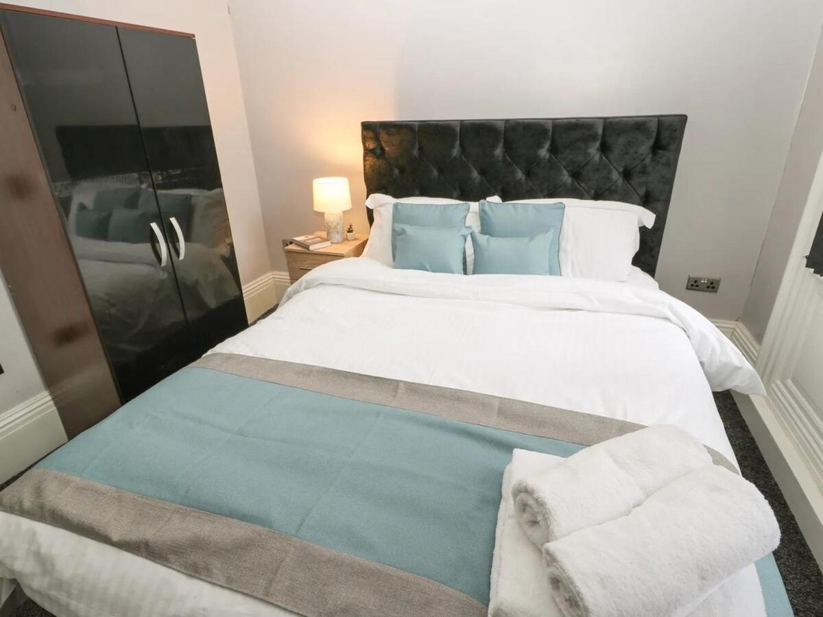 St John'S North Hotel Apartments Wakefield Esterno foto