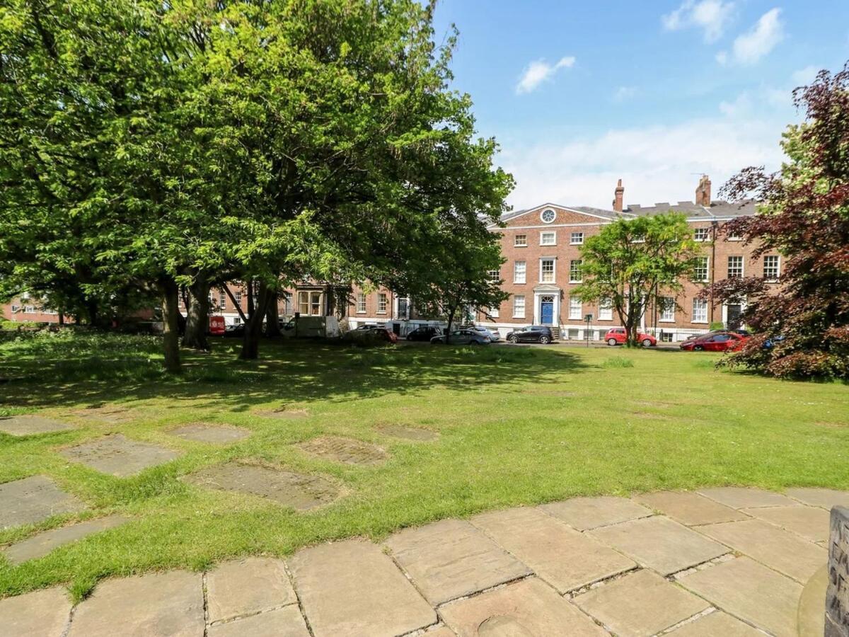 St John'S North Hotel Apartments Wakefield Esterno foto
