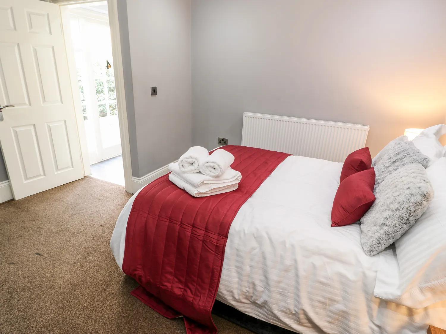 St John'S North Hotel Apartments Wakefield Esterno foto